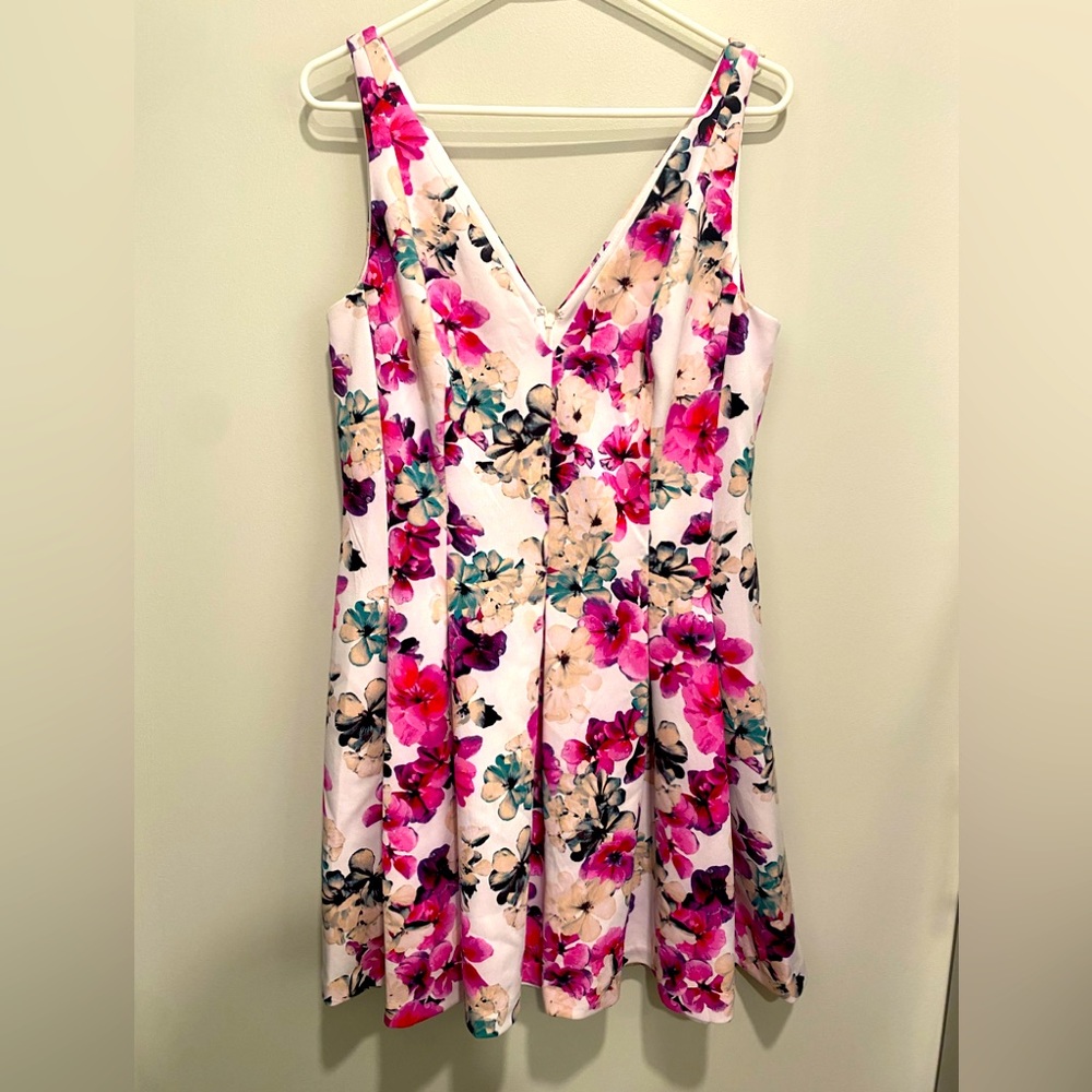 Sexy cute dress by Ralph Lauren size 14.  Excellent condition,  flared skirt